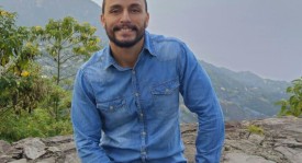 勇士队传奇库里退役，科尔教练布局新赛季全新四巨头阵容